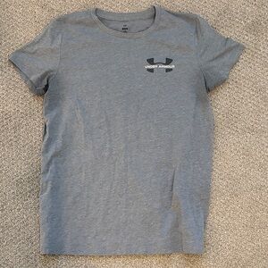 Under Armour Light Gray Loose Fit Tee